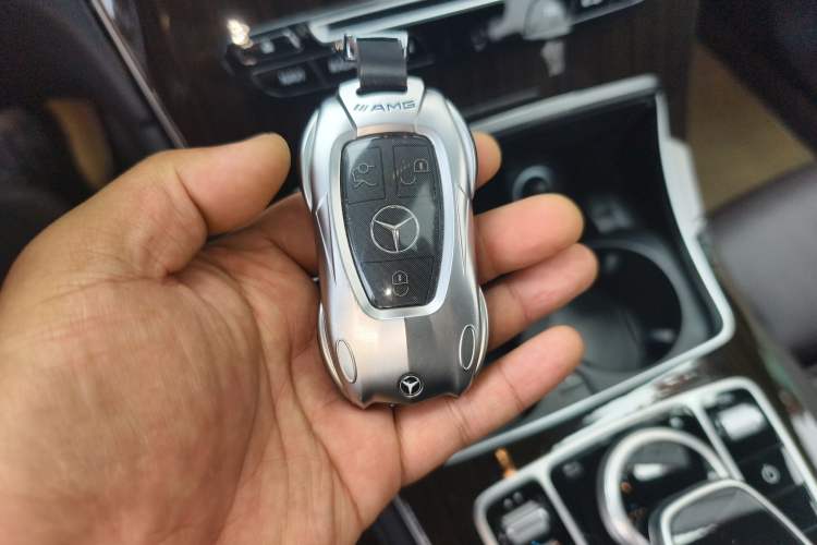 Used Mercedes-Benz GLC 2017 GLC 260 4MATIC Dynamic Edition Vehicle Key