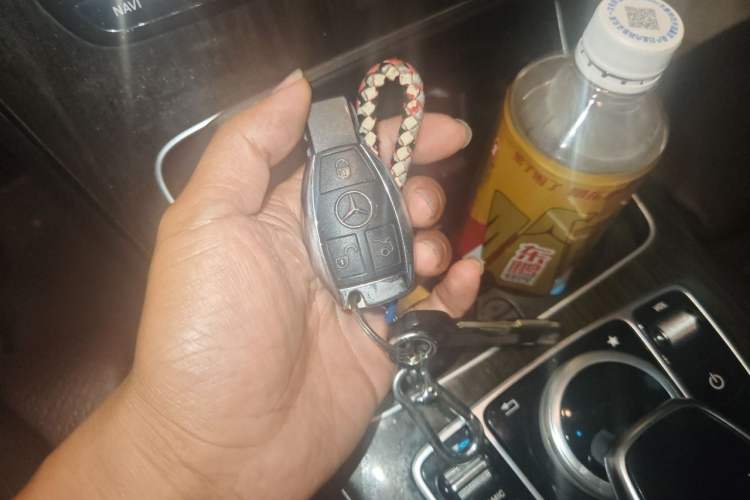 Used Mercedes-Benz GLC 2017 GLC 260 4MATIC Dynamic Edition Vehicle Key