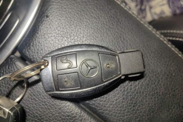 Used Mercedes-Benz GLC 2017 GLC 260 4MATIC Luxury Model Vehicle Key