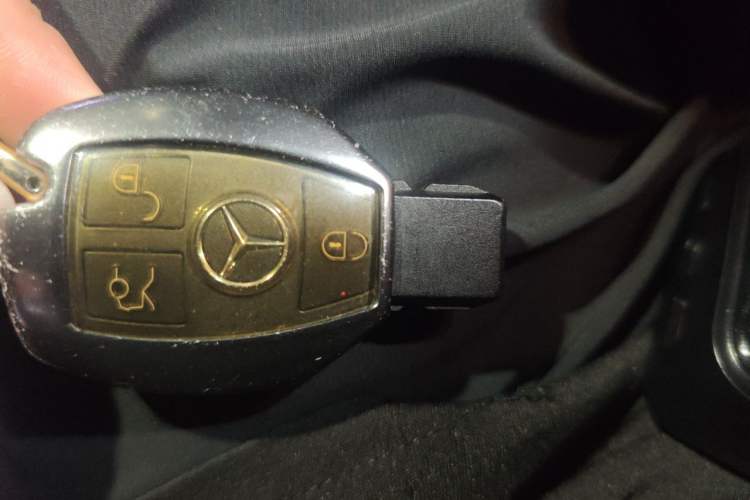 Used Mercedes-Benz GLC 2017 GLC 260 4MATIC Dynamic Edition Vehicle Key