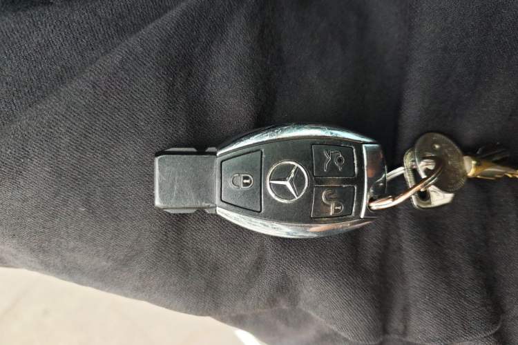 Used Mercedes-Benz GLC 2017 GLC 300 4MATIC Luxury Model Vehicle Key