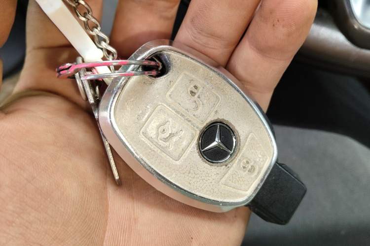 Used Mercedes-Benz GLC 2017 GLC 300 4MATIC Sport Edition Vehicle Key