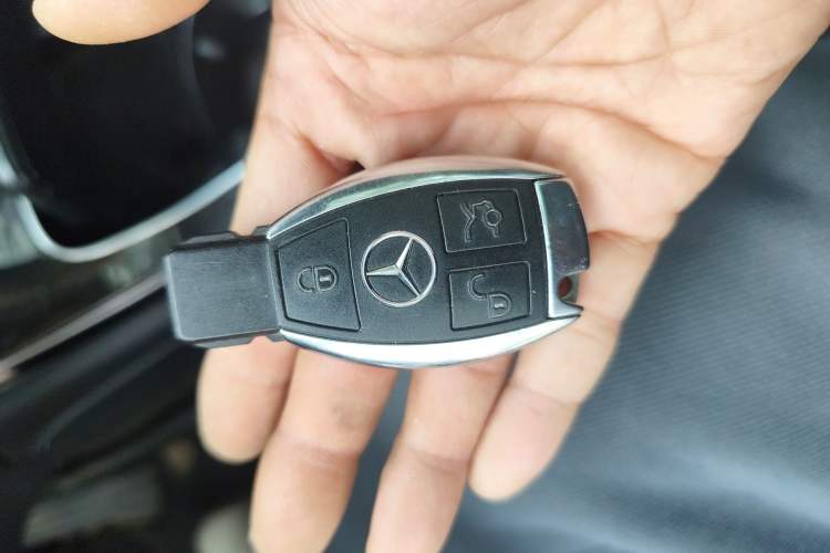 Used Mercedes-Benz GLC 2017 GLC 260 4MATIC Dynamic Edition Vehicle Key