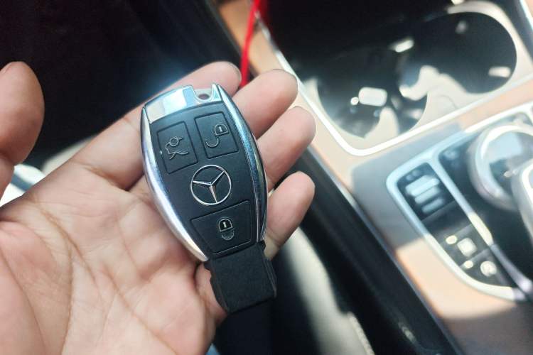 Used Mercedes-Benz GLC 2017 GLC 300 4MATIC Sport Edition Vehicle Key