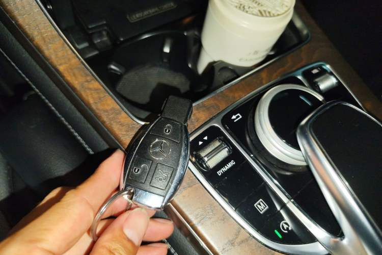 Used Mercedes-Benz GLC 2017 GLC 300 4MATIC Sport Edition Vehicle Key