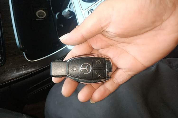 Used Mercedes-Benz GLC 2017 GLC 260 4MATIC Dynamic Edition Vehicle Key