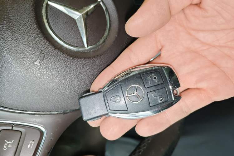 Used Mercedes-Benz GLC 2017 GLC 260 4MATIC Dynamic Edition Vehicle Key