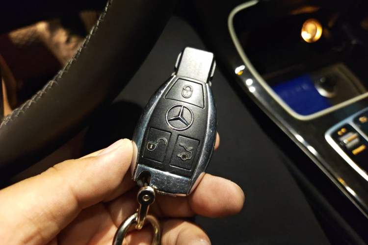 Used Mercedes-Benz GLC 2017 GLC 260 4MATIC Luxury Model Vehicle Key