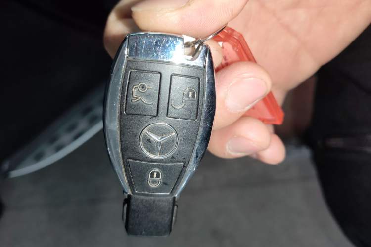 Used Mercedes-Benz GLC 2017 GLC 260 4MATIC Luxury Model Vehicle Key