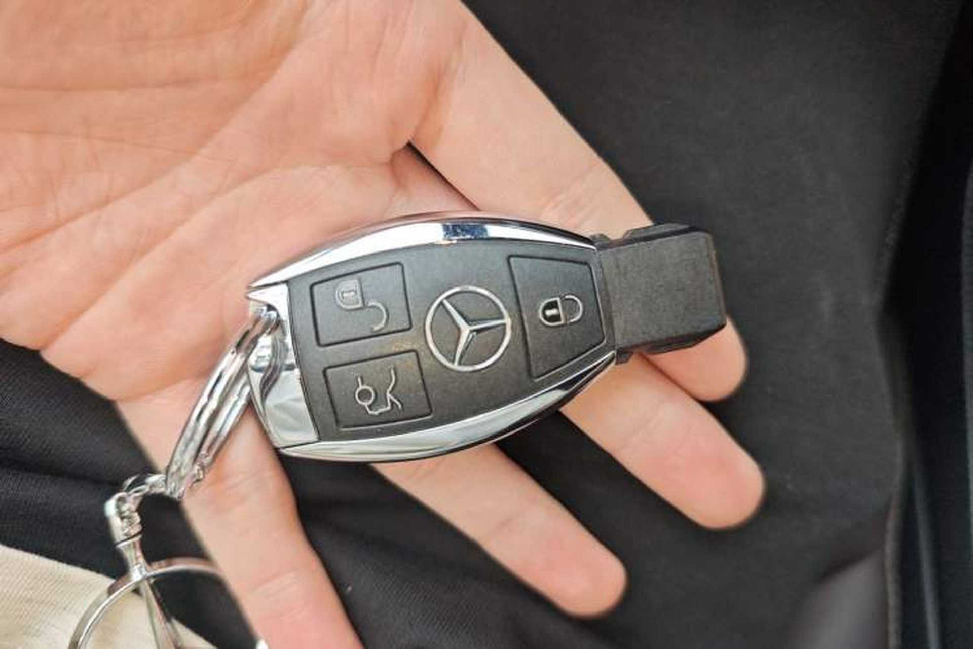 Used Mercedes-Benz GLC 2017 GLC 300 4MATIC Sport Edition Vehicle Key