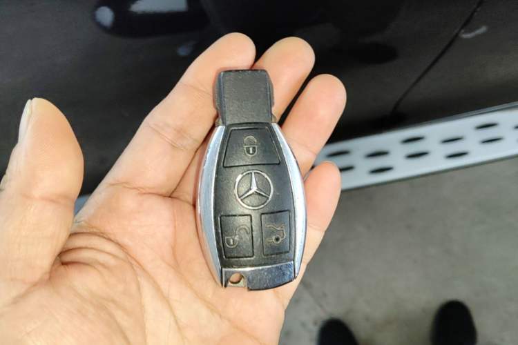 Used Mercedes-Benz GLC 2017 GLC 260 4MATIC Luxury Model Vehicle Key