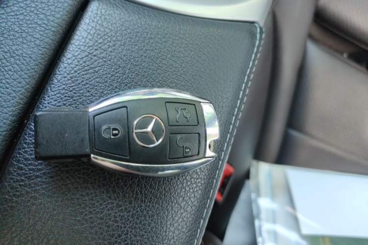 Used Mercedes-Benz GLC 2017 GLC 260 4MATIC Dynamic Edition Vehicle Key