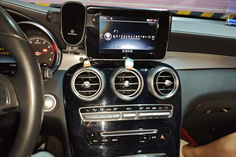 Used Mercedes-Benz GLC 2017 GLC 200 4MATIC Audio And AC Panel