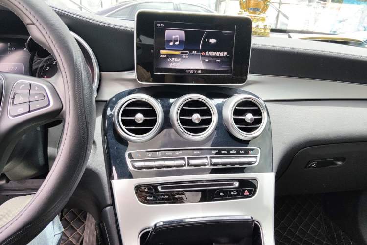 Used Mercedes-Benz GLC 2017 GLC 200 4MATIC Audio And AC Panel