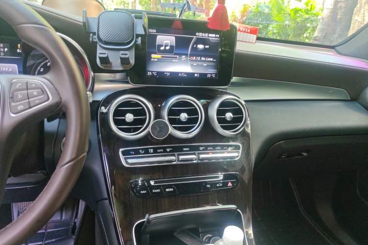Used Mercedes-Benz GLC 2017 GLC 260 4MATIC Luxury Model Audio And AC Panel