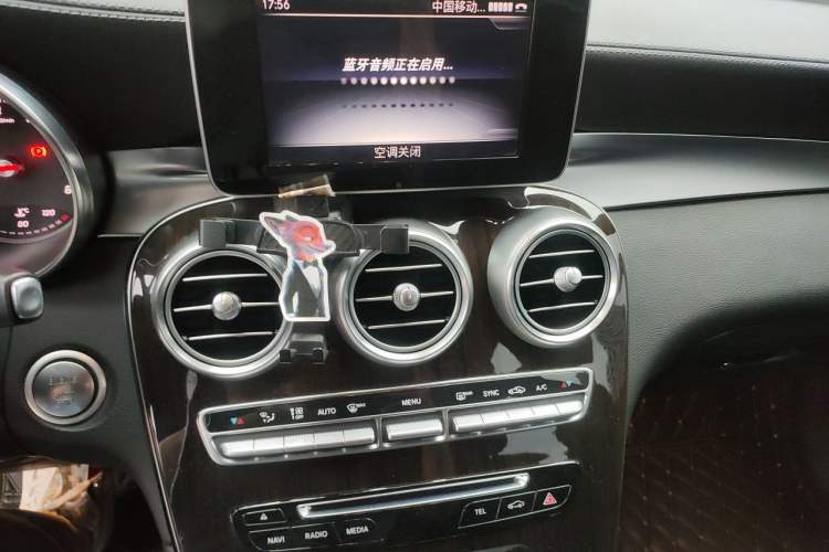 Used Mercedes-Benz GLC 2017 GLC 260 4MATIC Luxury Model Audio And AC Panel