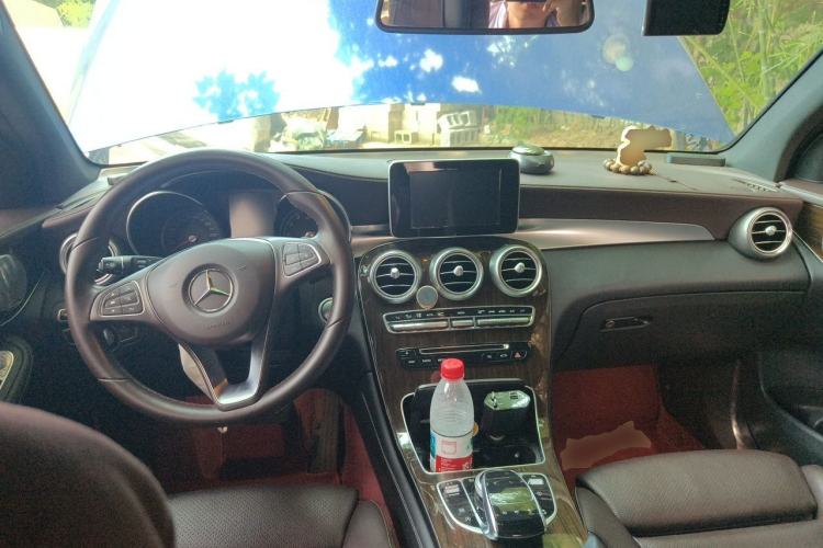 Used Mercedes-Benz GLC 2017 GLC 260 4MATIC Luxury Model Center Console