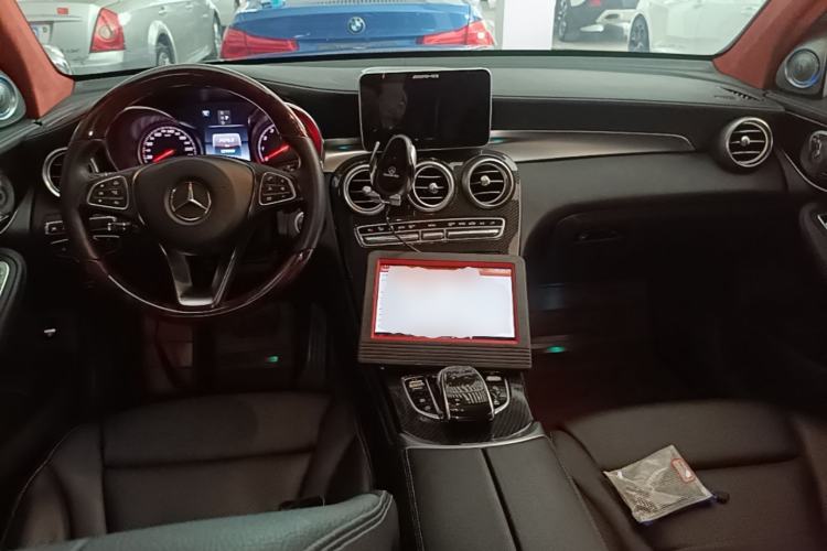 Used Mercedes-Benz GLC 2017 GLC 260 4MATIC Luxury Model Center Console
