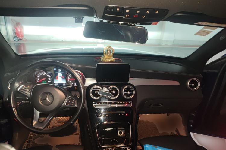 Used Mercedes-Benz GLC 2017 GLC 200 4MATIC Center Console