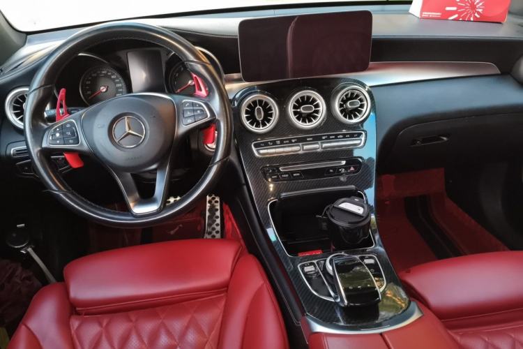 Used Mercedes-Benz GLC 2017 GLC 260 4MATIC Dynamic Edition Center Console