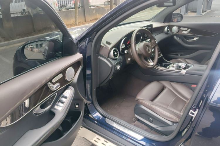 Used Mercedes-Benz GLC 2017 GLC 260 4MATIC Dynamic Edition Driver Seat