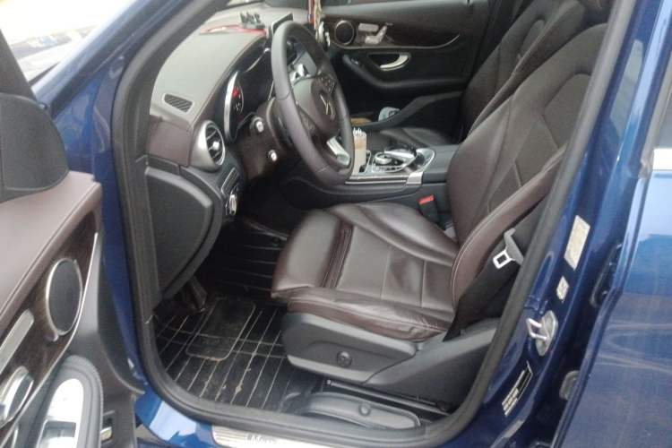 Used Mercedes-Benz GLC 2017 GLC 260 4MATIC Dynamic Edition Driver Seat