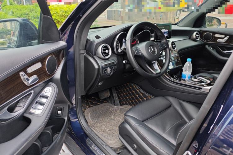 Used Mercedes-Benz GLC 2017 GLC 260 4MATIC Dynamic Edition Driver Seat