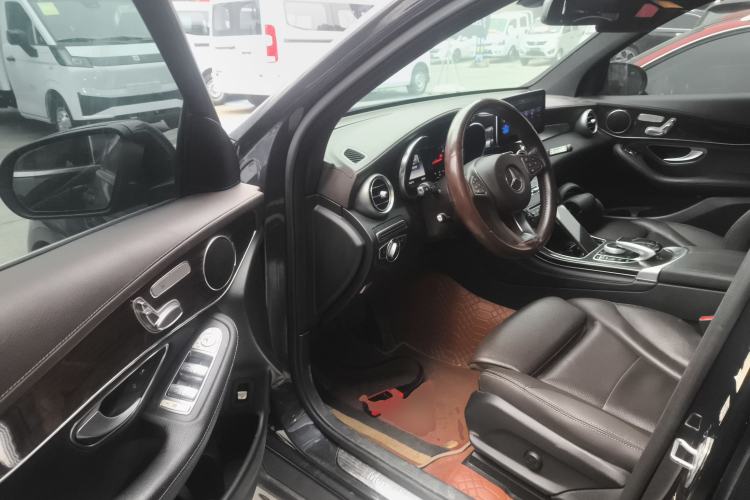 Used Mercedes-Benz GLC 2017 GLC 260 4MATIC Dynamic Edition Driver Seat