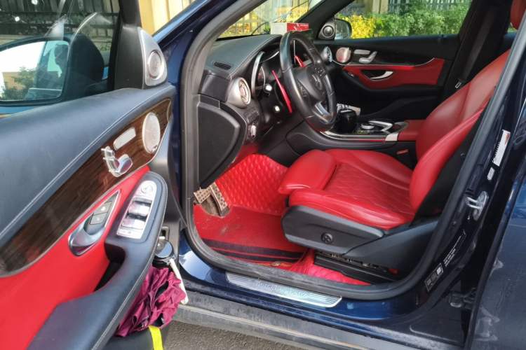 Used Mercedes-Benz GLC 2017 GLC 260 4MATIC Dynamic Edition Driver Seat