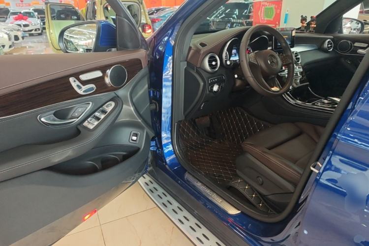 Used Mercedes-Benz GLC 2017 GLC 260 4MATIC Luxury Model Driver Seat