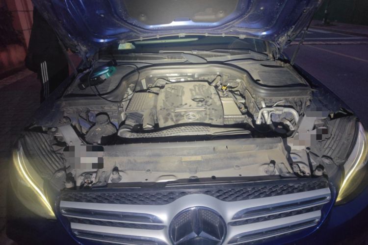 Used Mercedes-Benz GLC 2017 GLC 260 4MATIC Luxury Model Engine Bay