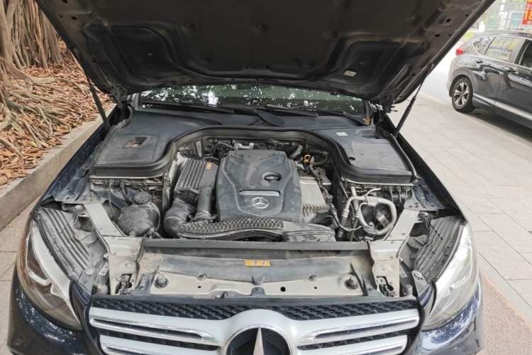 Used Mercedes-Benz GLC 2017 GLC 260 4MATIC Luxury Model Engine Bay