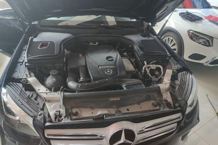 Used Mercedes-Benz GLC 2017 GLC 260 4MATIC Luxury Model Engine Bay