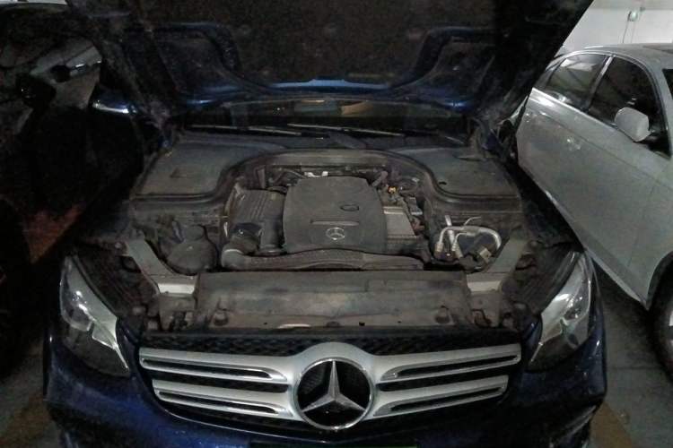 Used Mercedes-Benz GLC 2017 GLC 260 4MATIC Dynamic Edition Engine Bay
