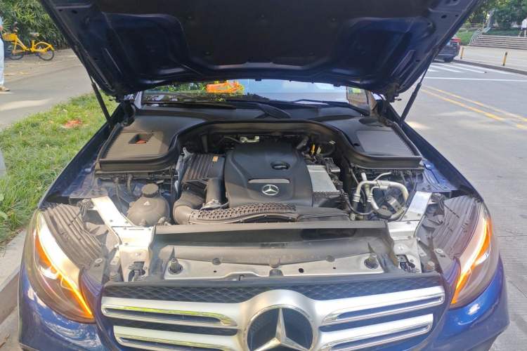 Used Mercedes-Benz GLC 2017 GLC 260 4MATIC Luxury Model Engine Bay