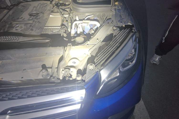 Used Mercedes-Benz GLC 2017 GLC 260 4MATIC Luxury Model Engine Bay Left
