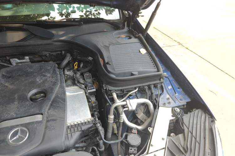 Used Mercedes-Benz GLC 2017 GLC 260 4MATIC Luxury Model Engine Bay Left