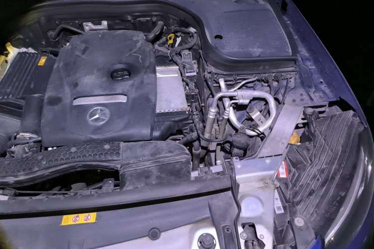 Used Mercedes-Benz GLC 2017 GLC 260 4MATIC Luxury Model Engine Bay Left