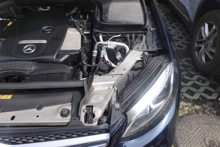 Used Mercedes-Benz GLC 2017 GLC 260 4MATIC Dynamic Edition Engine Bay Left