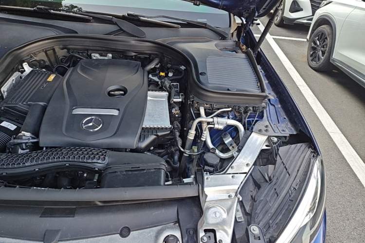 Used Mercedes-Benz GLC 2017 GLC 260 4MATIC Dynamic Edition Engine Bay Left