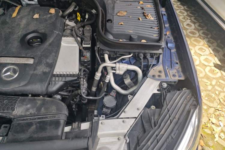 Used Mercedes-Benz GLC 2017 GLC 260 4MATIC Luxury Model Engine Bay Left