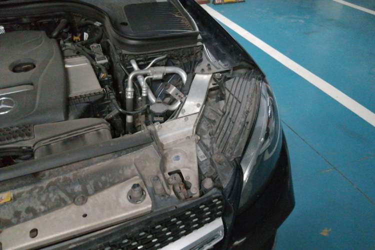 Used Mercedes-Benz GLC 2017 GLC 260 4MATIC Dynamic Edition Engine Bay Left