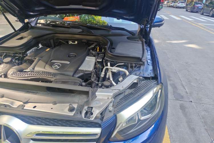 Used Mercedes-Benz GLC 2017 GLC 260 4MATIC Luxury Model Engine Bay Left