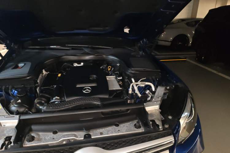 Used Mercedes-Benz GLC 2017 GLC 260 4MATIC Luxury Model Engine Bay Left