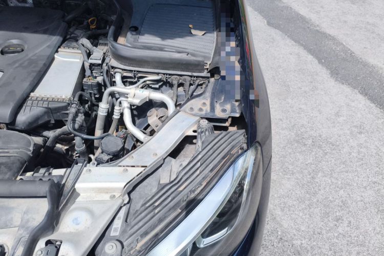 Used Mercedes-Benz GLC 2017 GLC 260 4MATIC Luxury Model Engine Bay Left