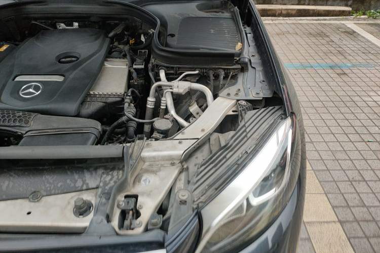 Used Mercedes-Benz GLC 2017 GLC 260 4MATIC Luxury Model Engine Bay Left