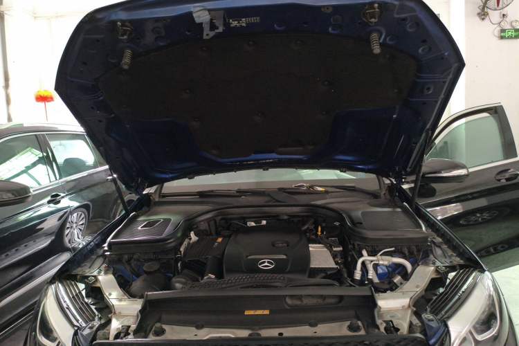 Used Mercedes-Benz GLC 2017 GLC 260 4MATIC Dynamic Edition Engine Bay
