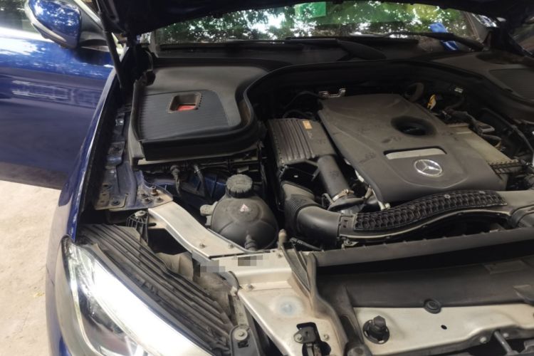 Used Mercedes-Benz GLC 2017 GLC 260 4MATIC Luxury Model Engine Bay Right