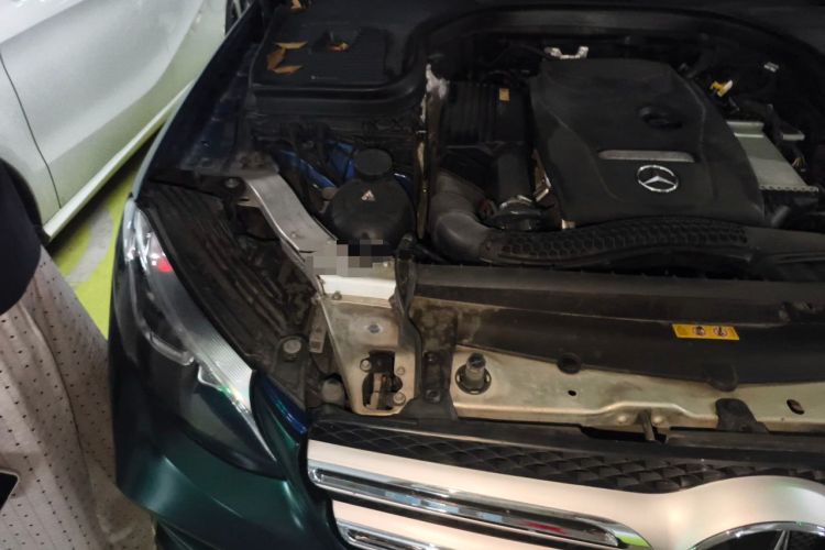 Used Mercedes-Benz GLC 2017 GLC 260 4MATIC Luxury Model Engine Bay Right