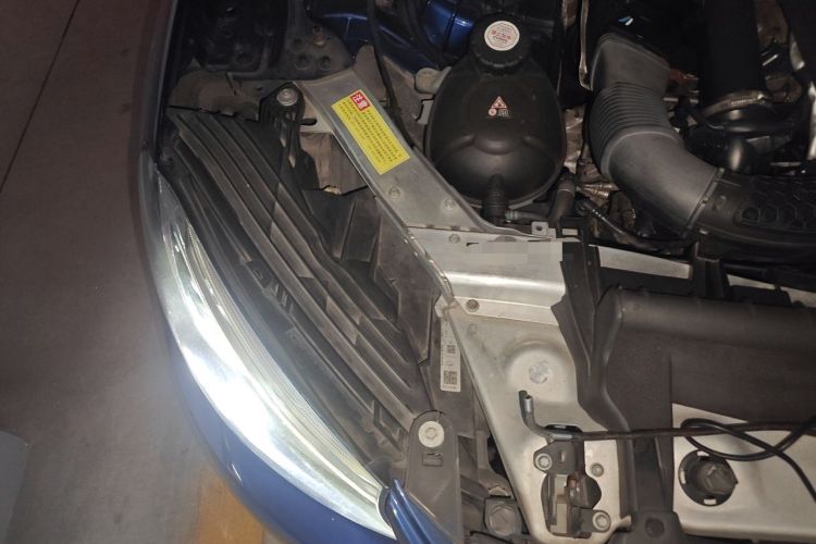Used Mercedes-Benz GLC 2017 GLC 200 4MATIC Engine Bay Right